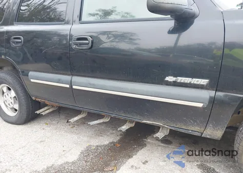 2003 Chevrolet Tahoe из США, поврежденный, VIN 1GNDC13Z03R317491